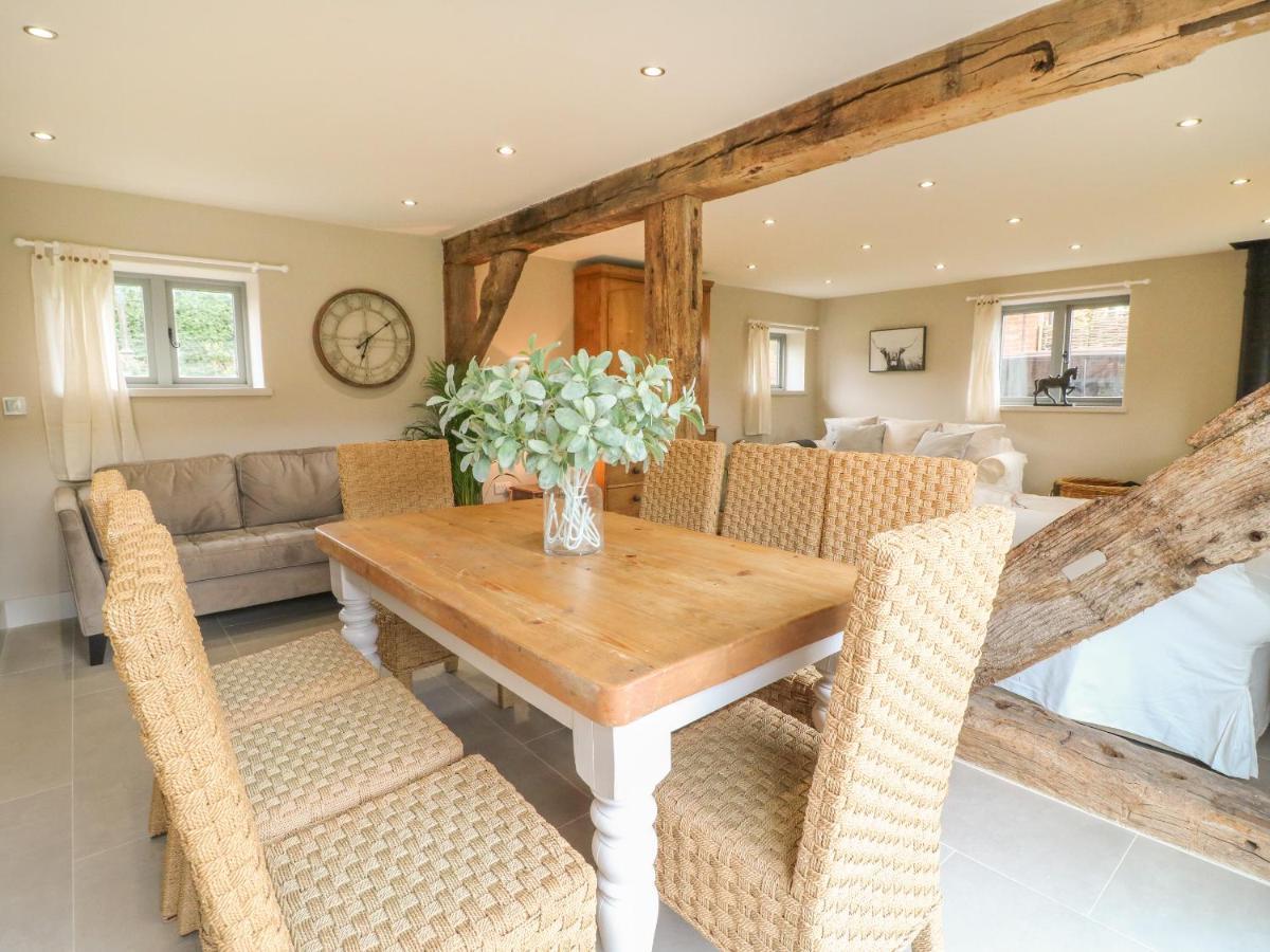 Upper Barn Villa Stafford Kültér fotó